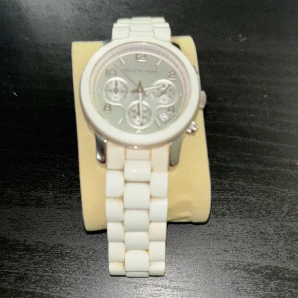 Michael Kors White and Silver Chronograph Watch - Picture 1 of 7